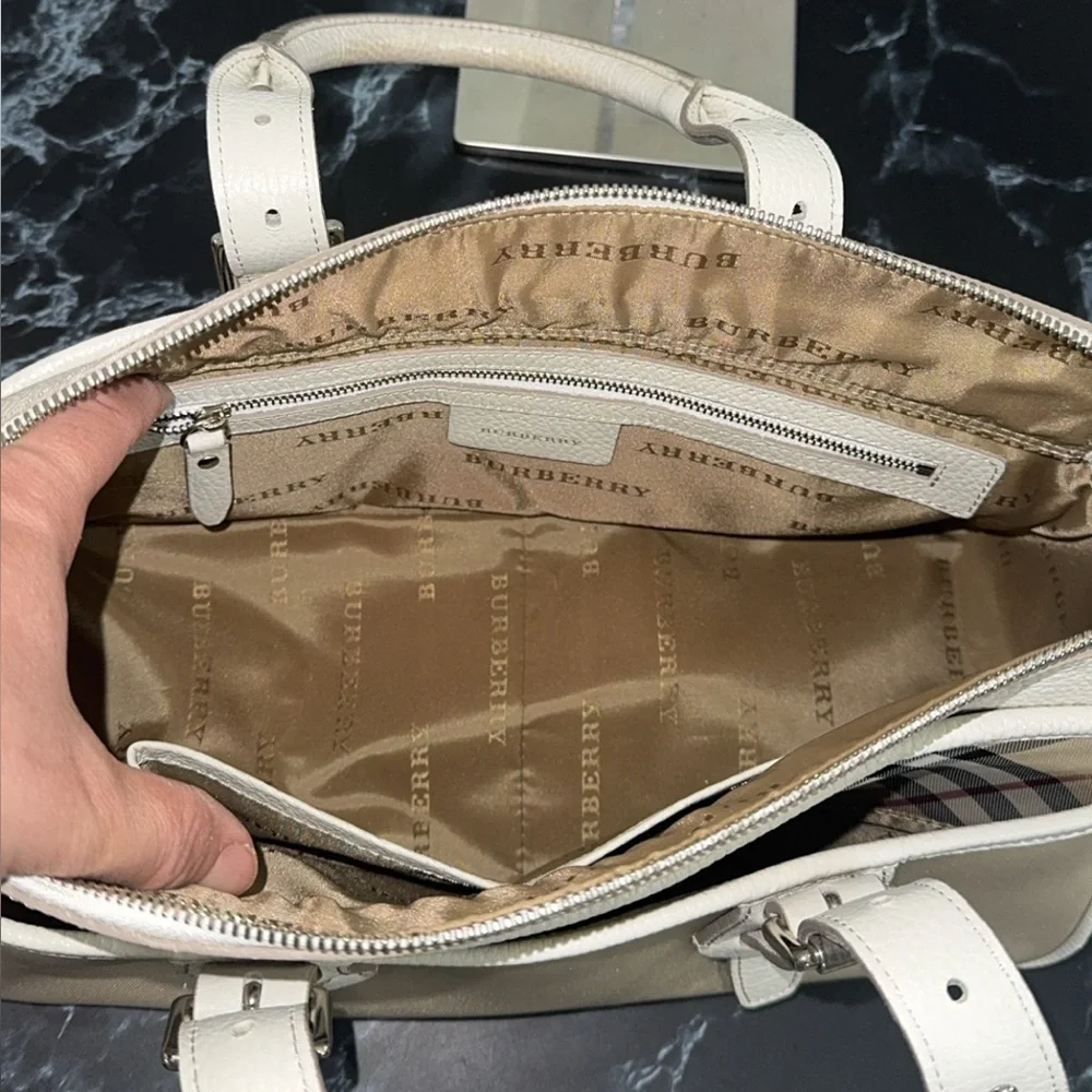 BURBERRY Leather Nylon Canvas Handbag Beige Ivory
Handbag AUTHENTIC - Picture 14 of 16